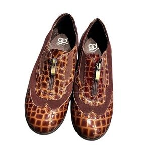 Gravity Defyer Women’s Brown Patent Leather Alligator And Suede Wing Tips Size 9